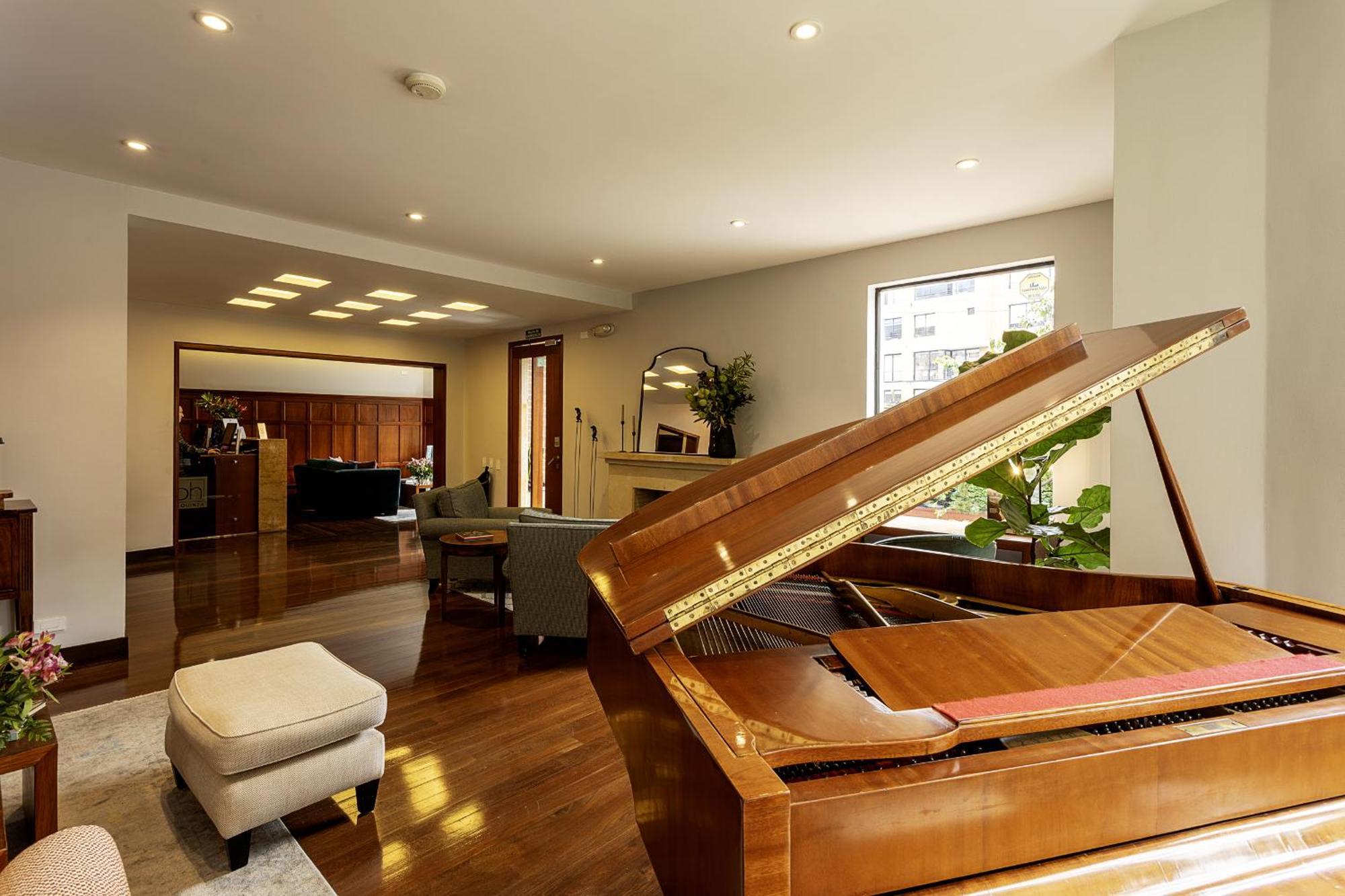 Hotel Bh La Quinta โบโกตา ภายนอก รูปภาพ